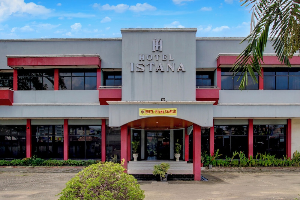 Oyo 3934 Hotel Istana Syariah Ex Istana Pekalongan 1/50