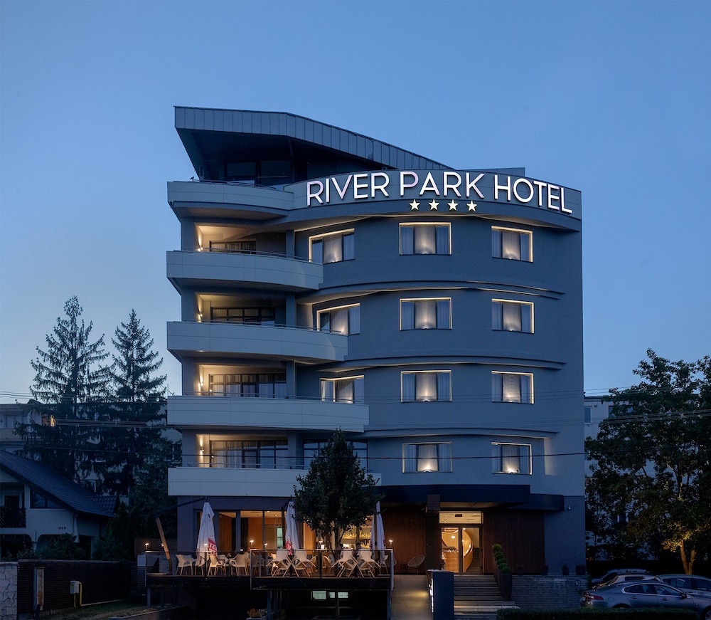 Sun Hotel On The River 1/33