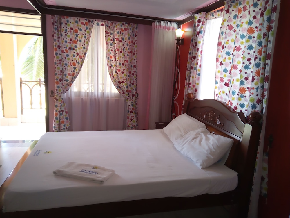 Lambada Holiday Resort 8/29