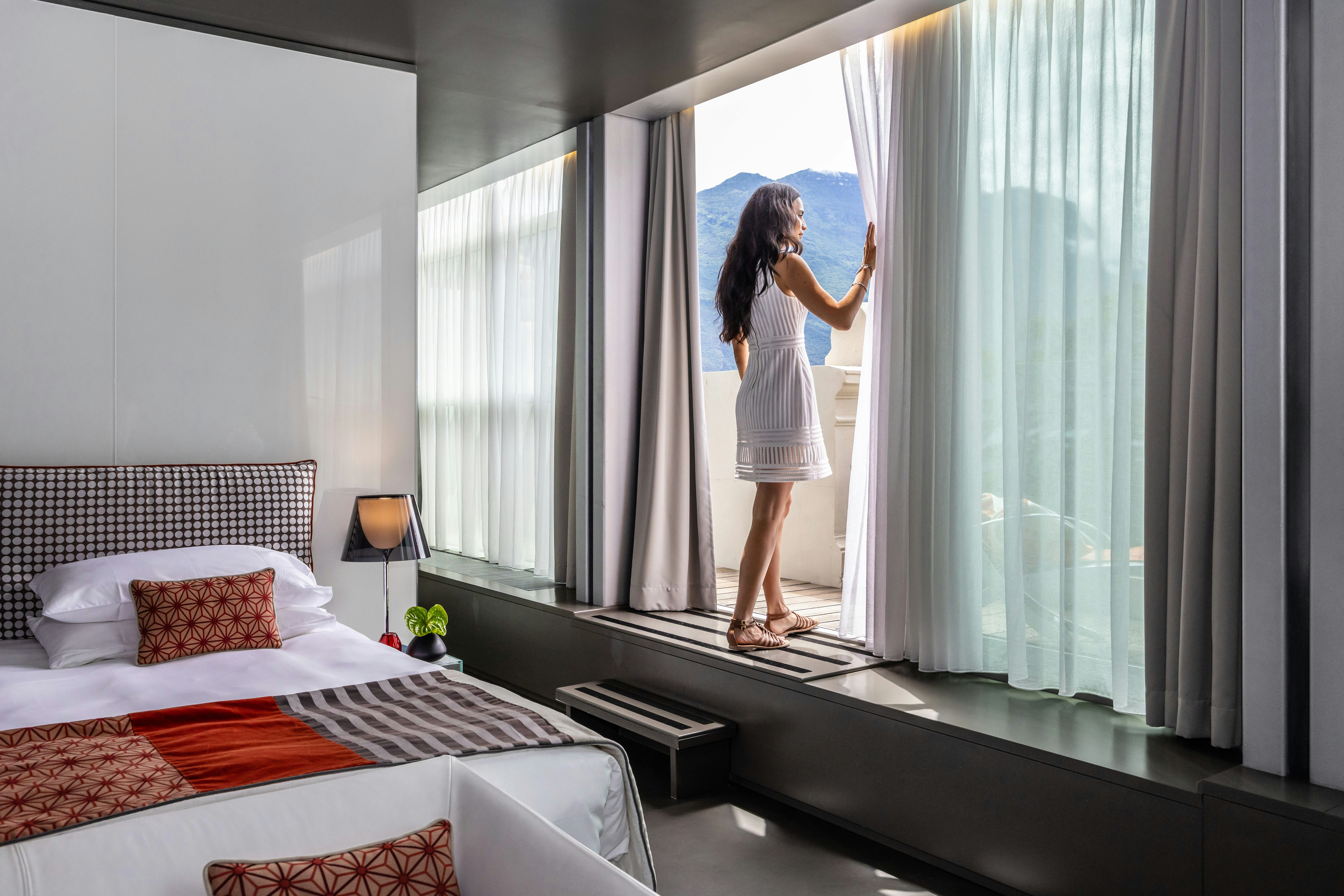 SKY, SIGNATURE, SUITE, LAKE VIEW