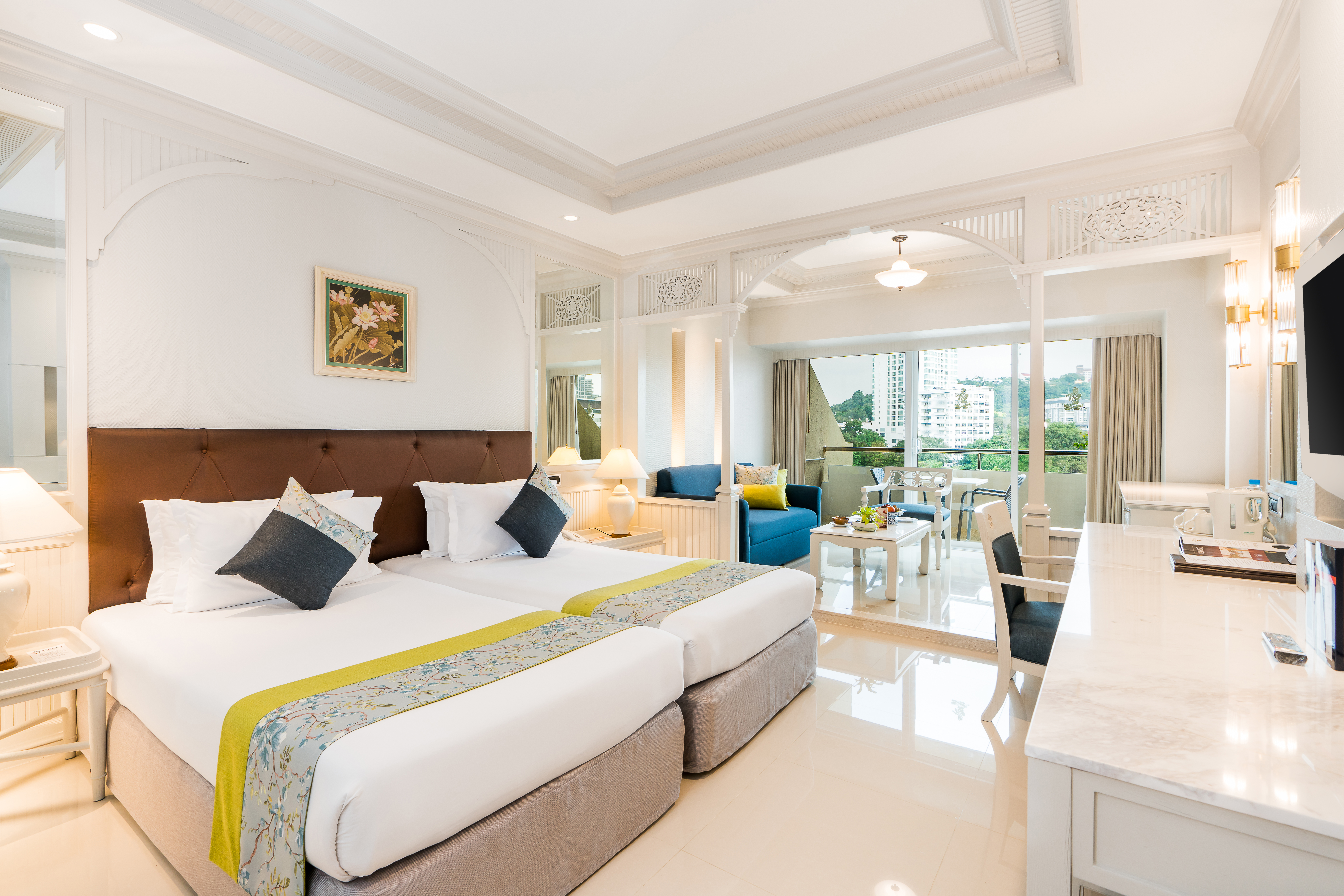Plus, Mini, Suite, Twin Beds, Sunrise View
