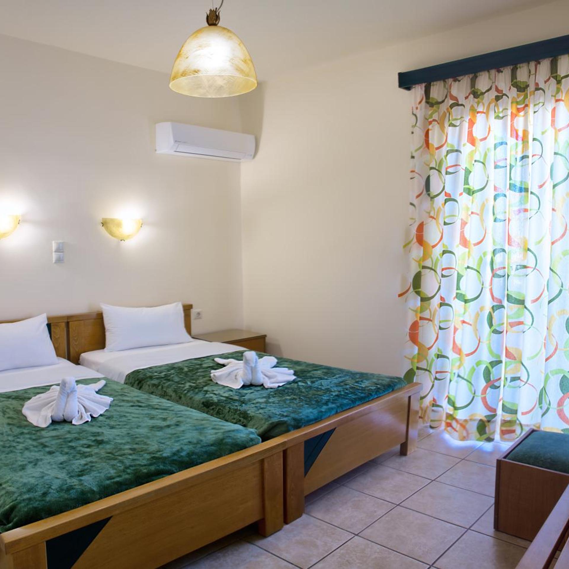 Nicolas Hotel 8/21