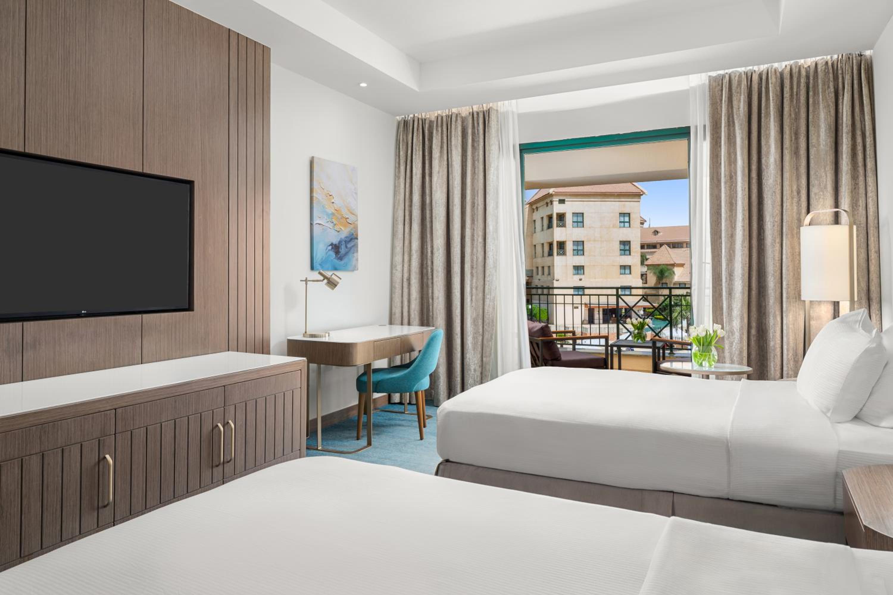 Pool, Superior, Twin Beds، Hilton Pyramids Golf Resort 12/14