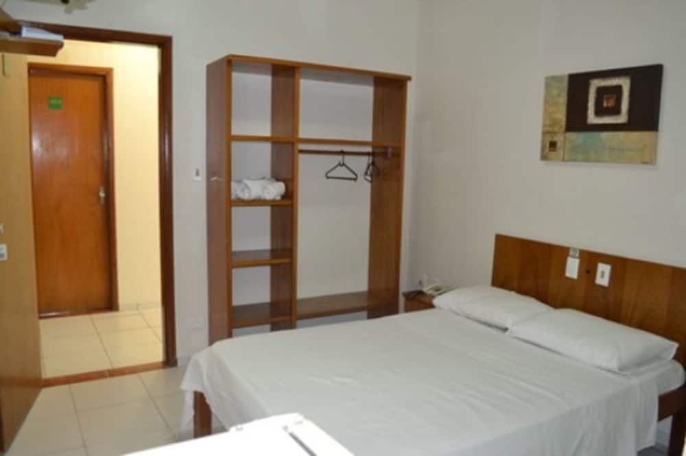 IPE HOTEL 12/35