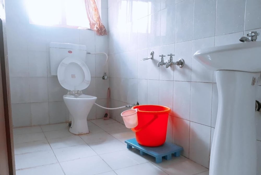 Zebrina Guest House 50/50