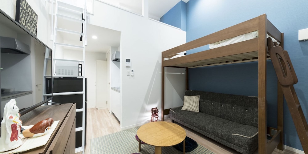 Trip Pod Sumiyoshi C 24/35