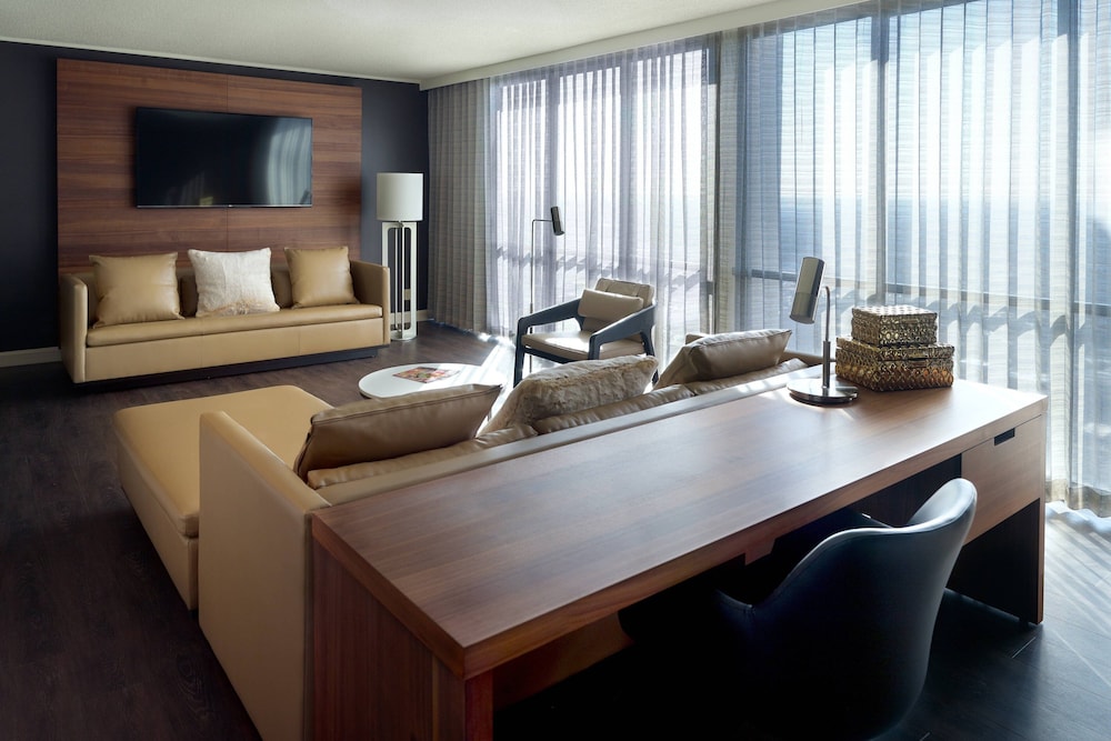 Atlanta Marriott Marquis 53/81