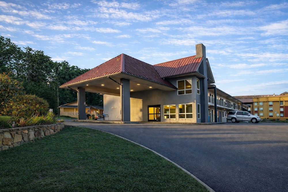 Quality Inn Kodak Sevierville 4/69