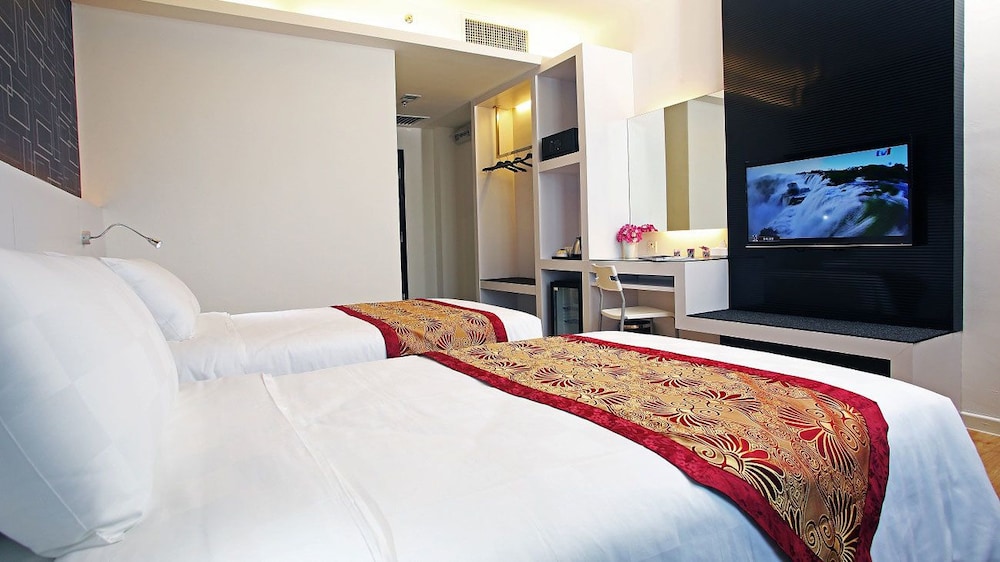 CAIRNHILL HOTEL KUALA LUMPUR 10/34