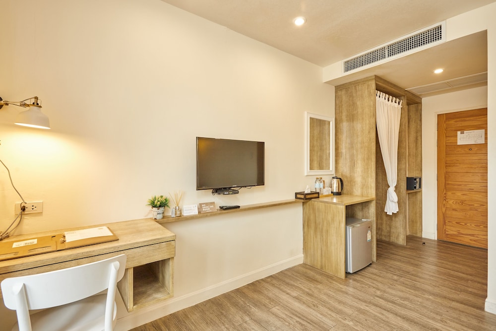 Talay Hotel & Villa 37/50
