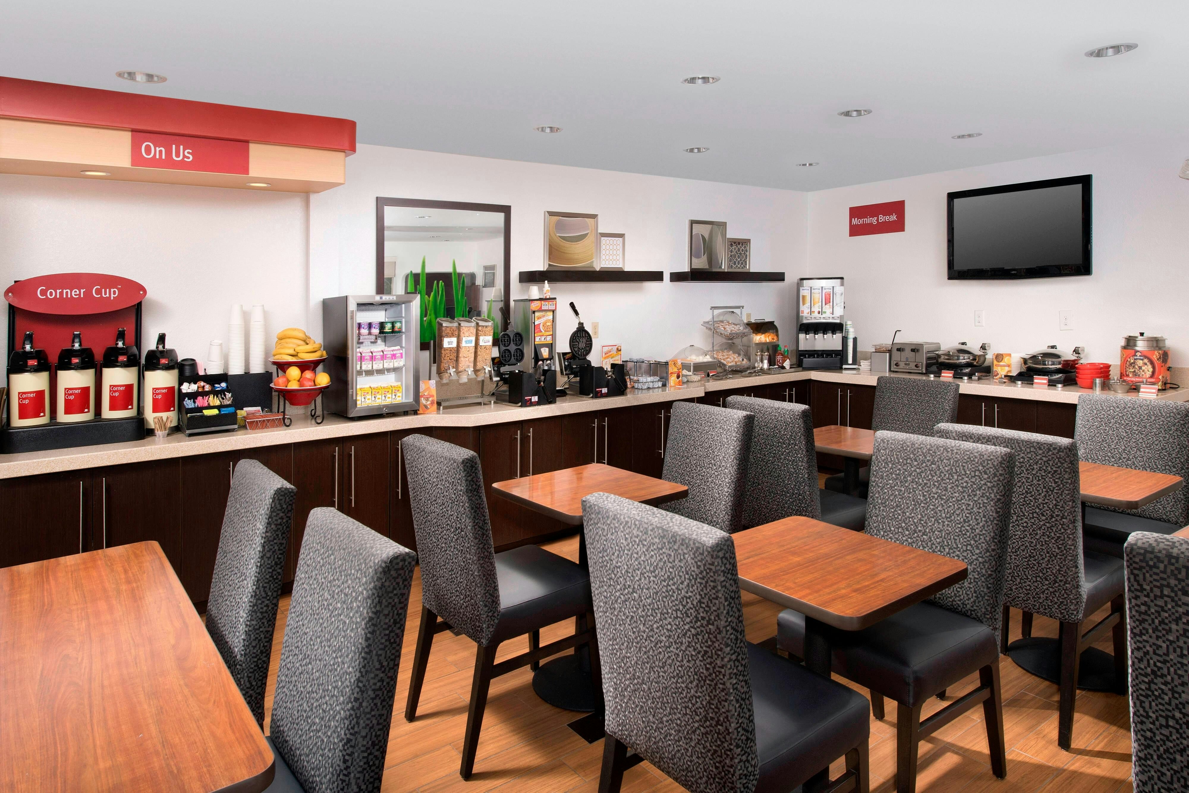 TownePlace Suites by Marriott Albuquerque Airport 4/6