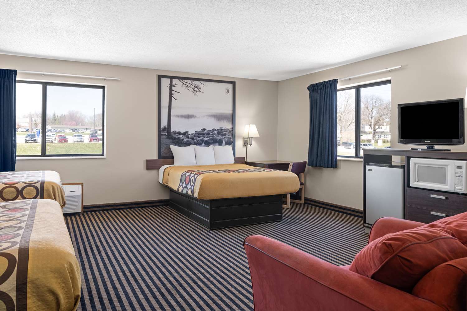 Super 8 by Wyndham Humboldt 32/48