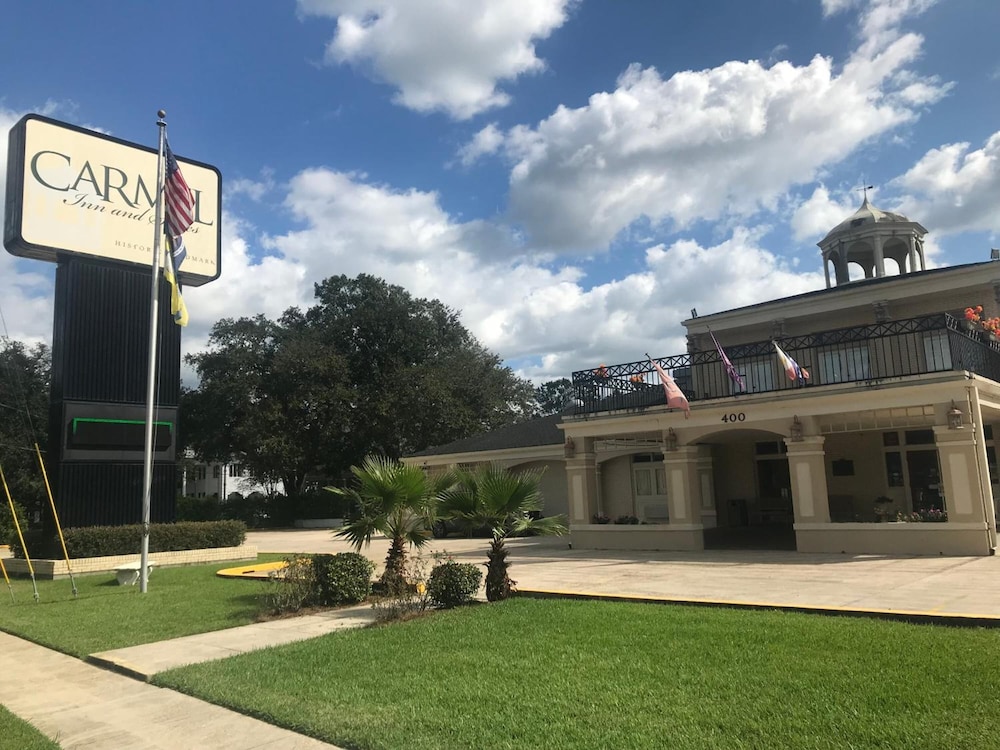Carmel Inn Suites 46/47
