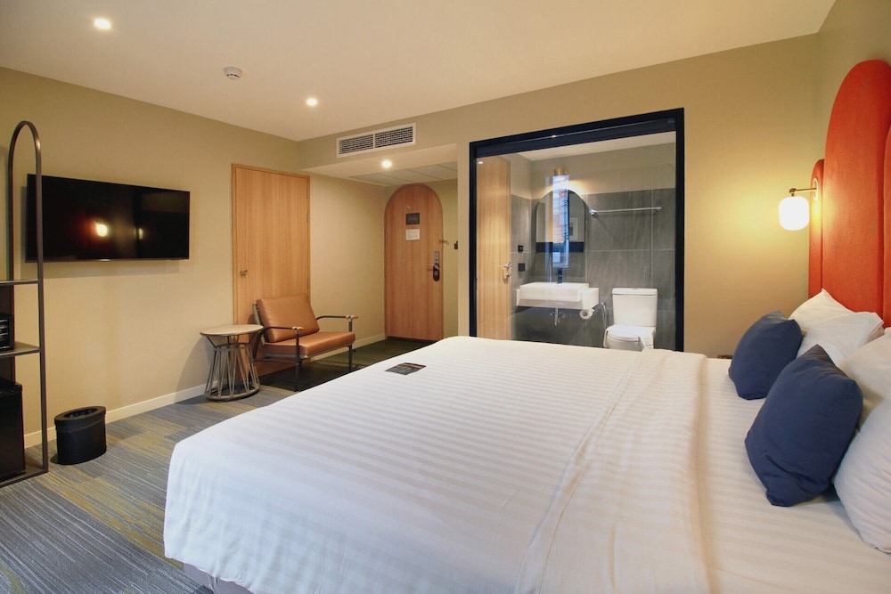 STANDARD, DOUBLE BED