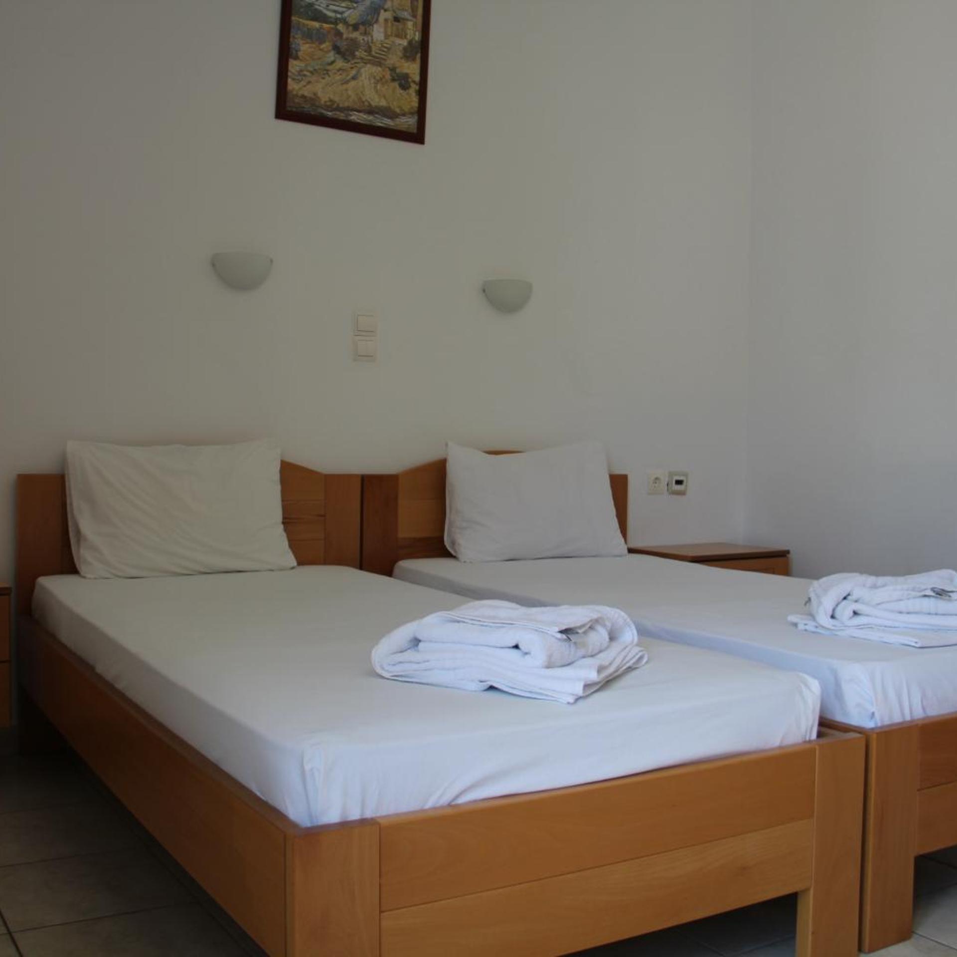 Stavris Hotel 15/50