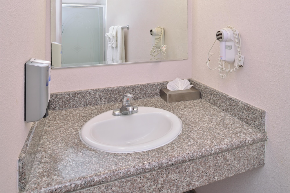 Americas Best Value Inn Los Banos 12/24