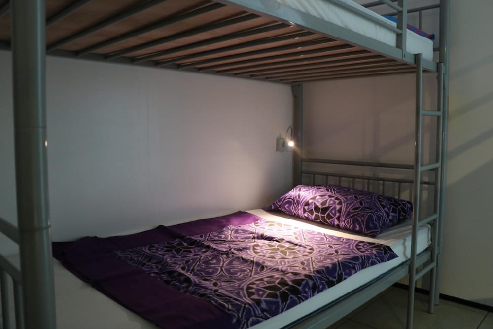 Mahana Lodge Hostel & Backpacker 11/69