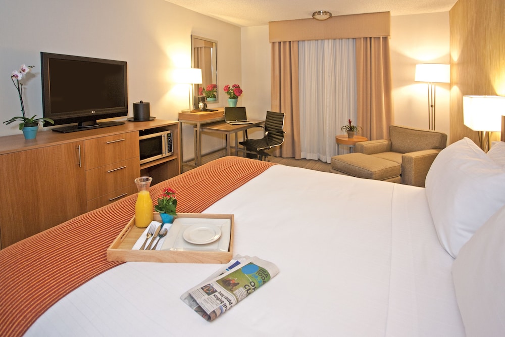 Holiday Inn Express San Francisco Airport South 15/52