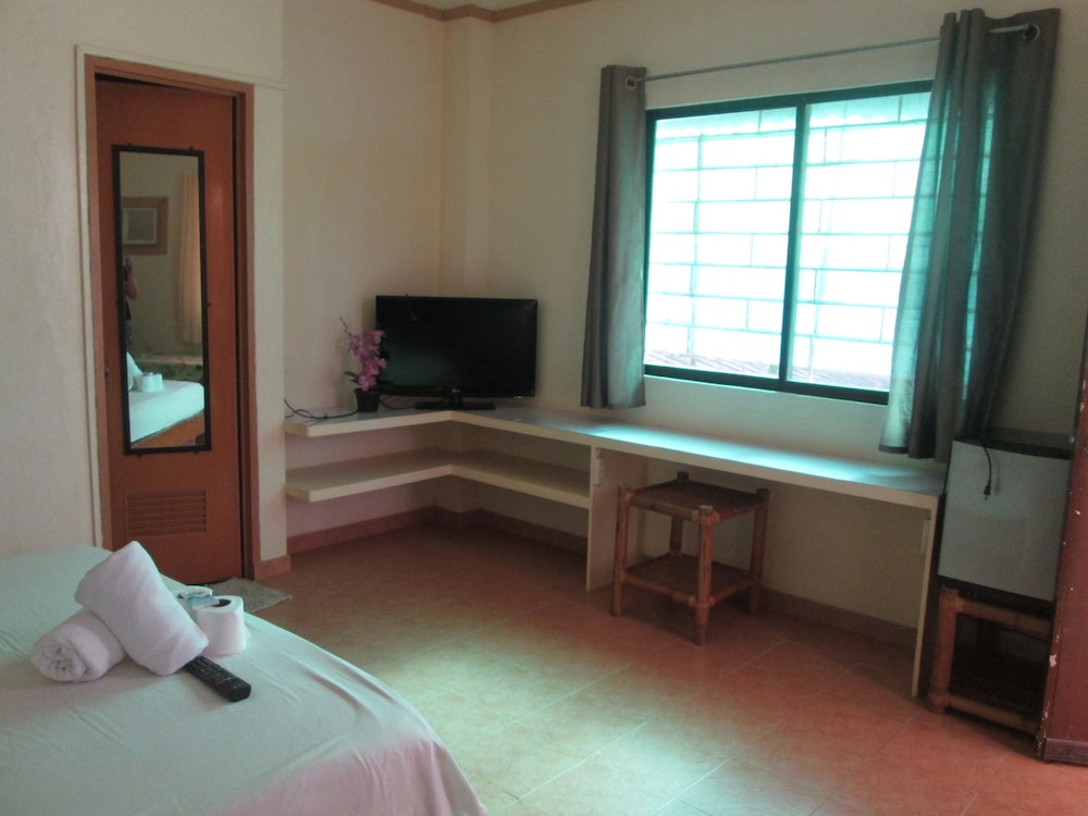 Sulu Plaza Beach Hotel 13/29