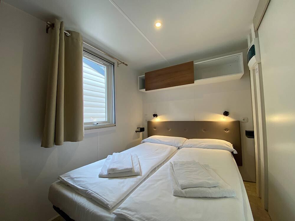 Mobile Home, Double and Twin Beds