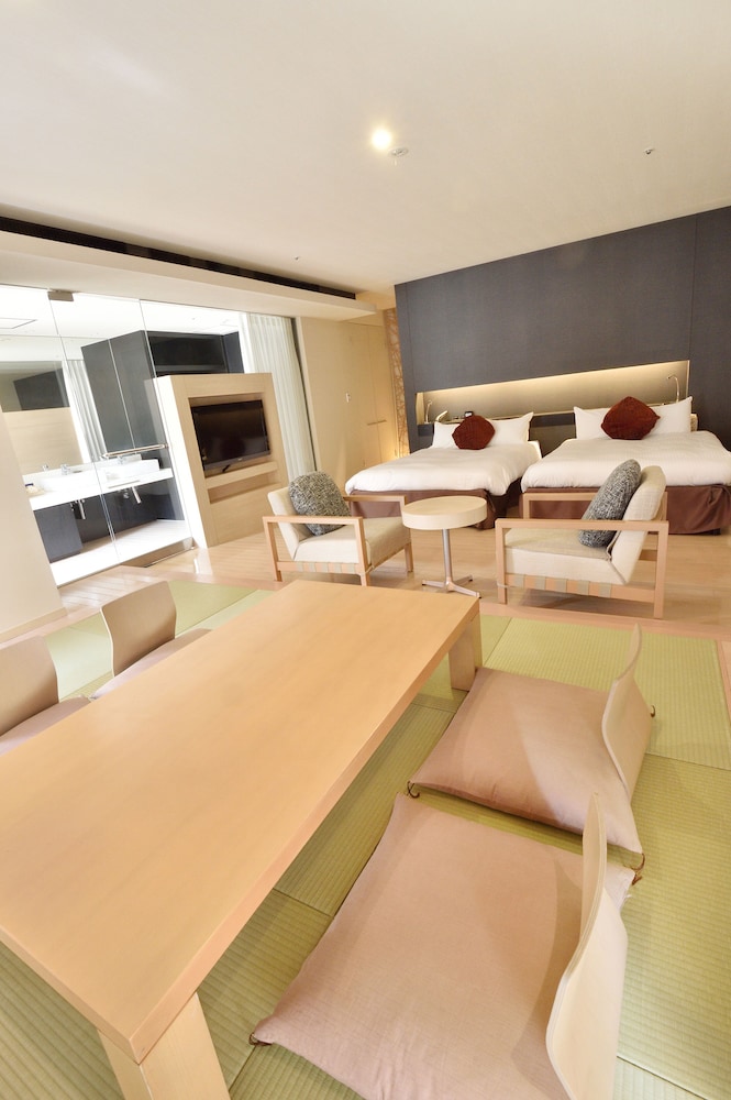 Suginoi Hotel 27/76