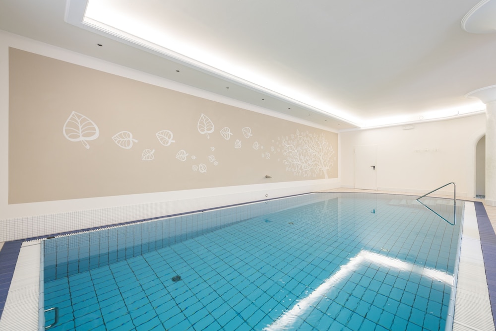 Park Hotel Bellevue 34/64