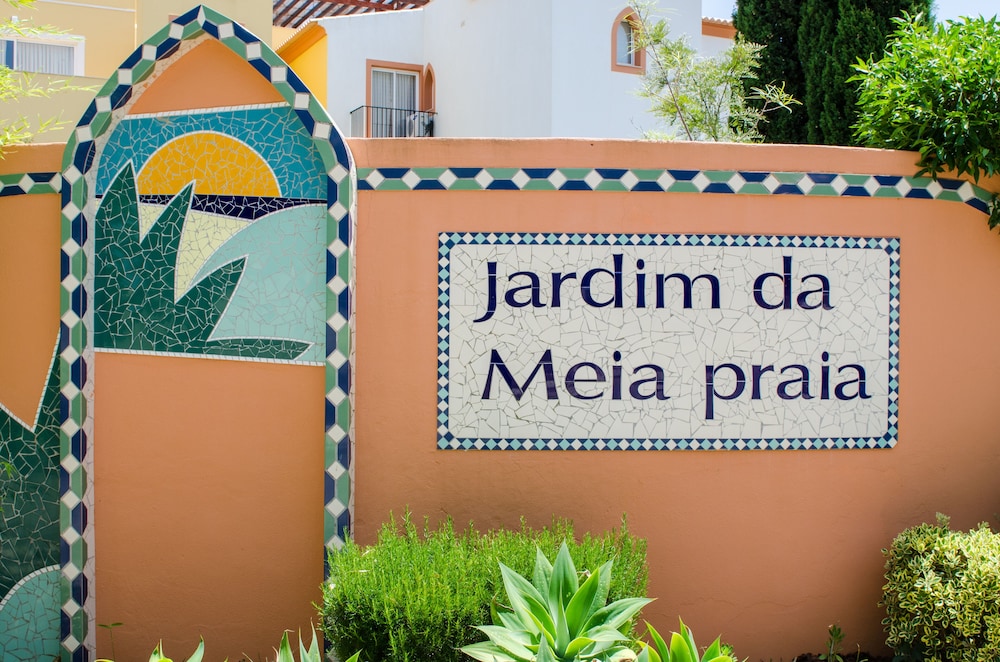 Jardim Da Meia Praia 8/72