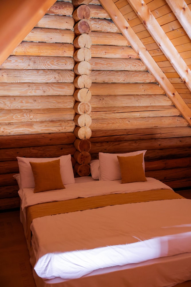 Wood Hills Hotel & Resort 42/66