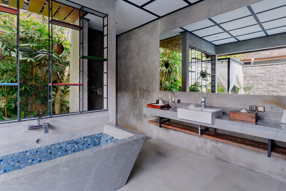 Vinna Villa Seminyak 50/50