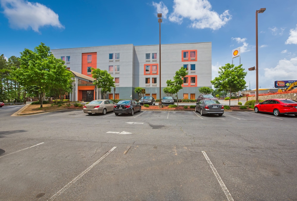Budgetel Inns & Suites - Atlanta Galleria Stadium 16/25