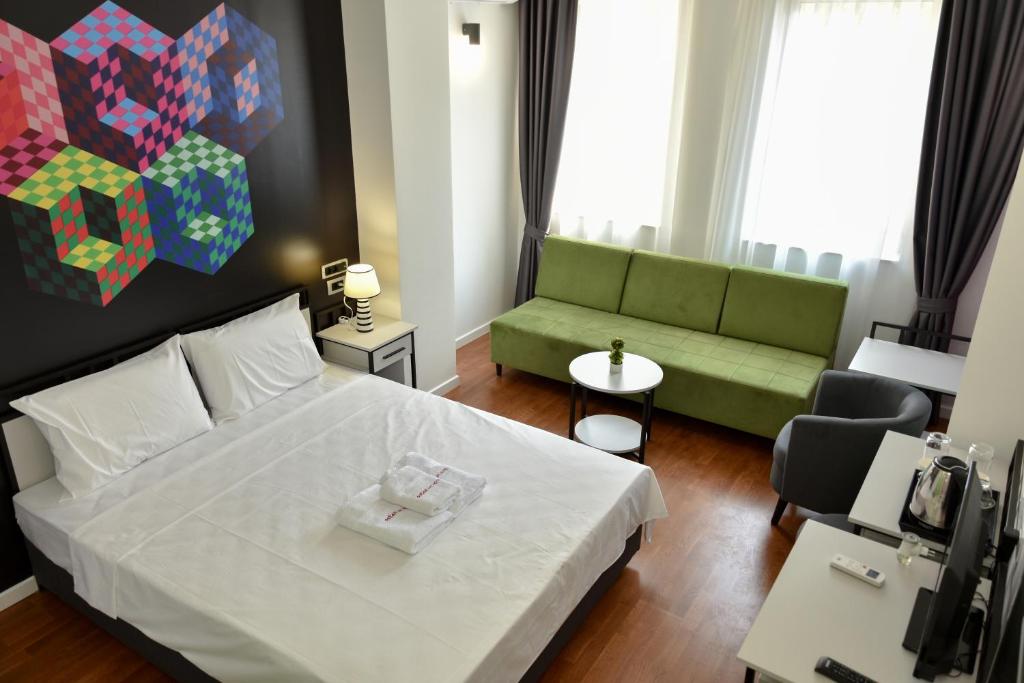 Room at Osten Art Hotel, Skopje, SKOPJE