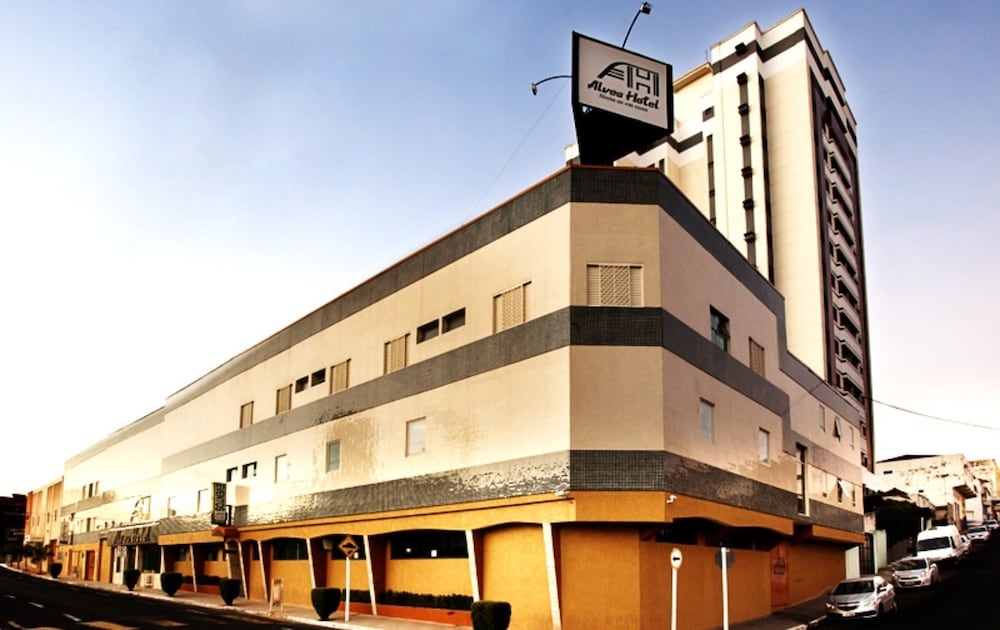 Alves Hotel 2/50