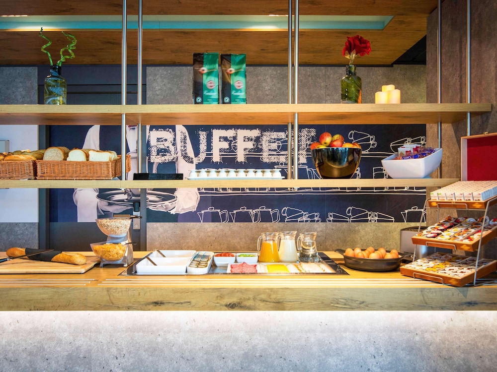Ibis Budget Rotterdam The Hague Airport 3/35