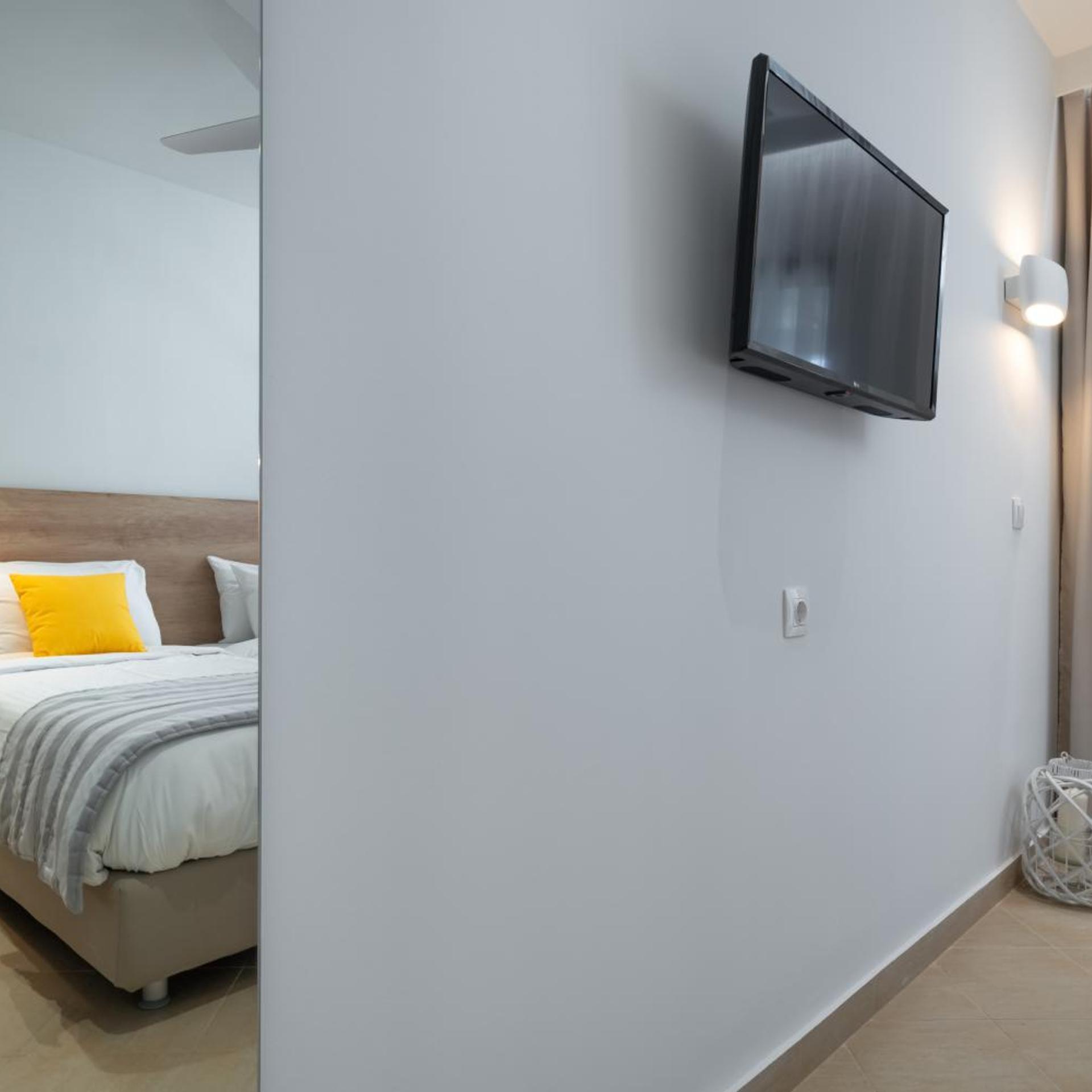 Karavos Apartments 9/57