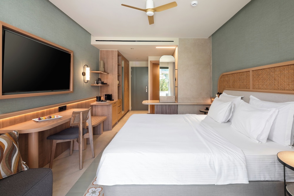 DOUBLE ROOM DELUXE