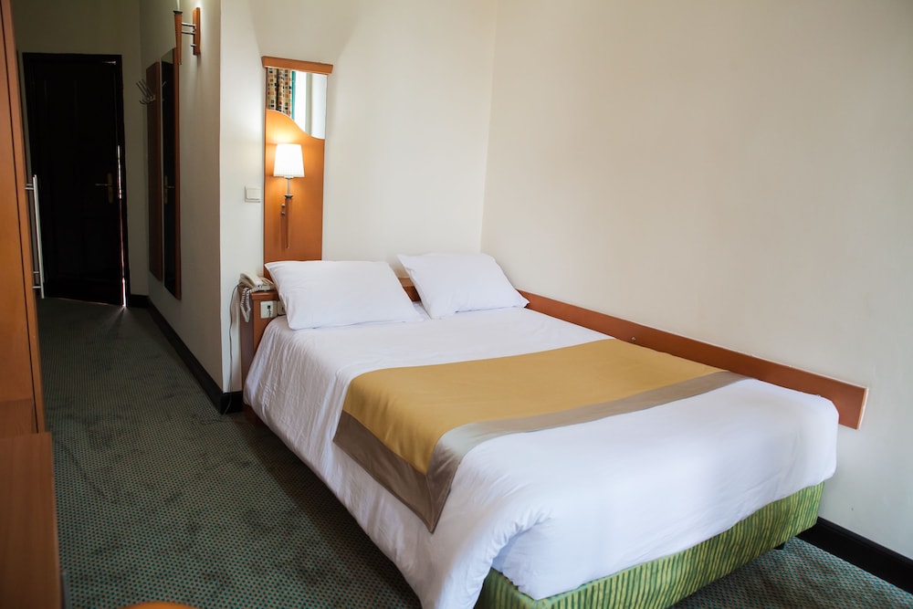 Gorillas City Centre Hotel 13/52