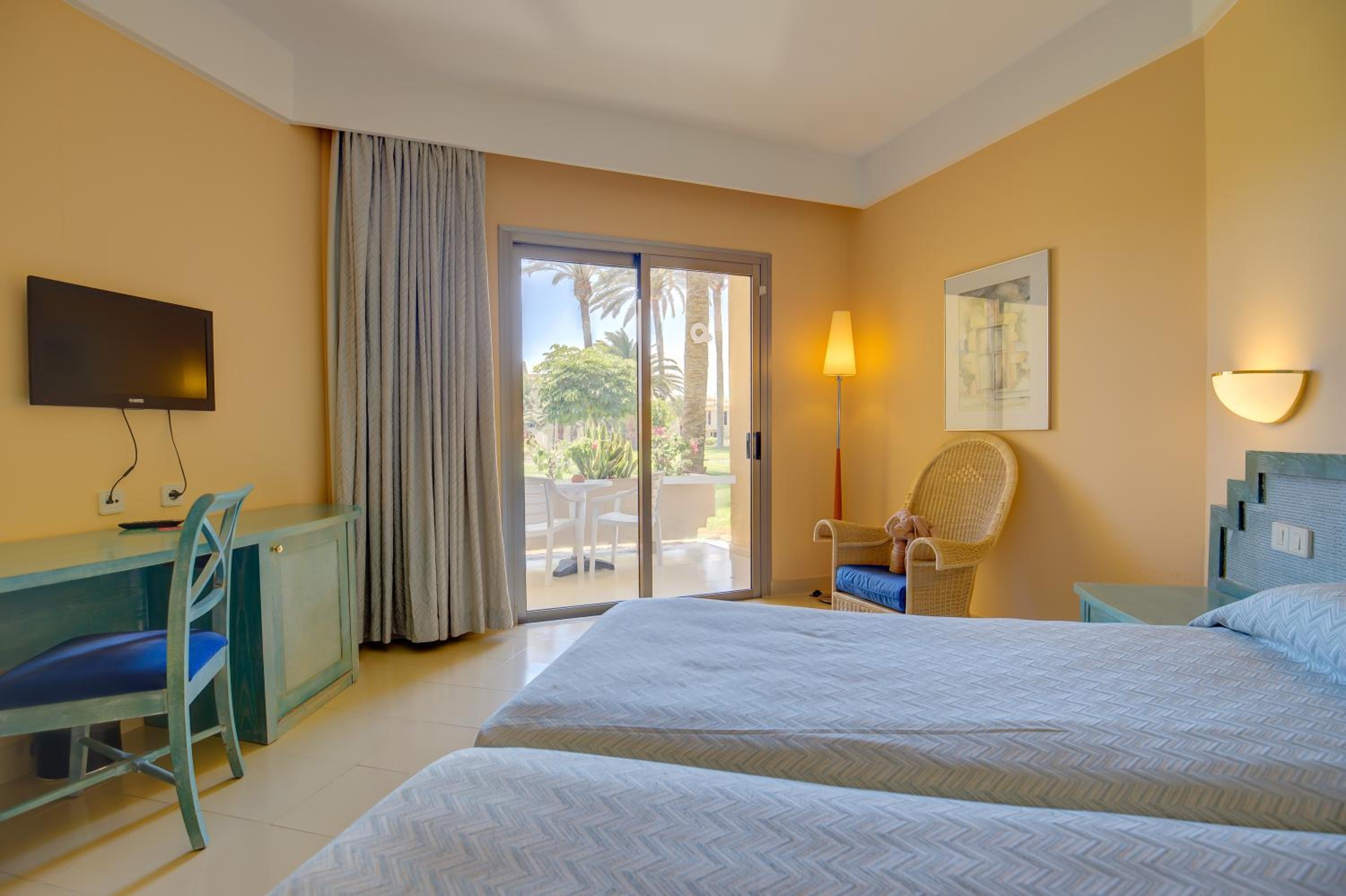 Room, Twin Beds