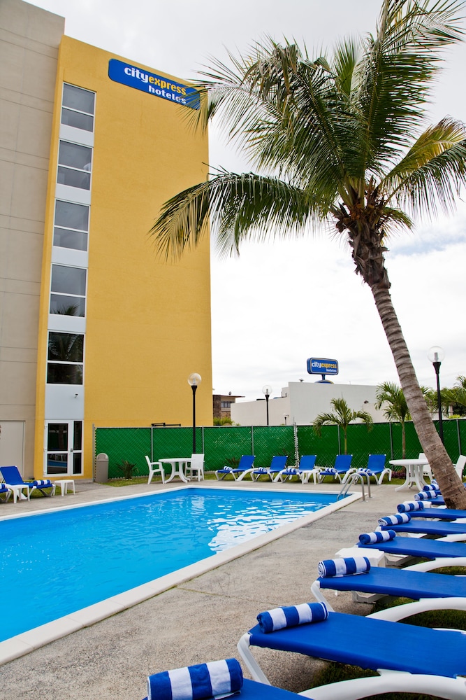 City Express by Marriott Tuxpan 45/50