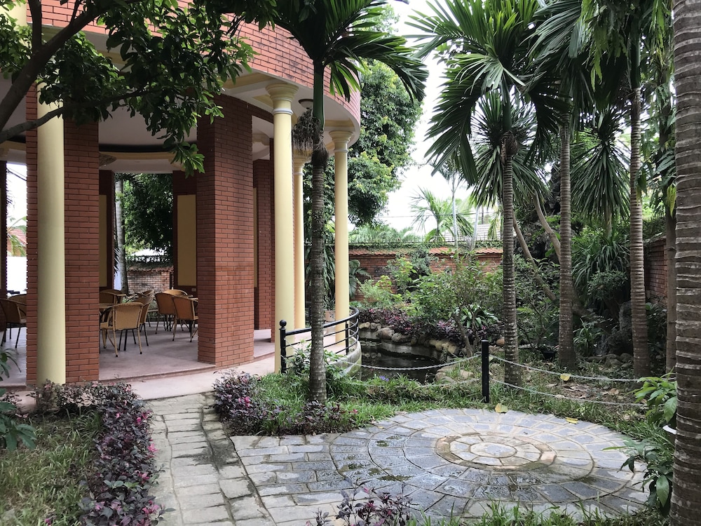 Spring Garden Villa 73/79