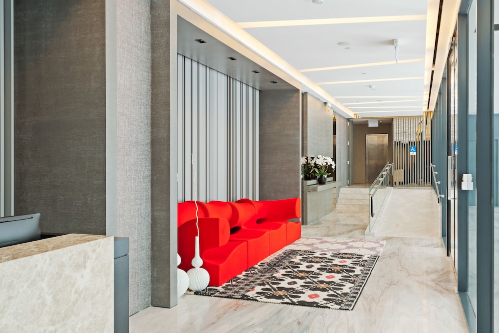 Louis Kienne Serviced Residences 9/65