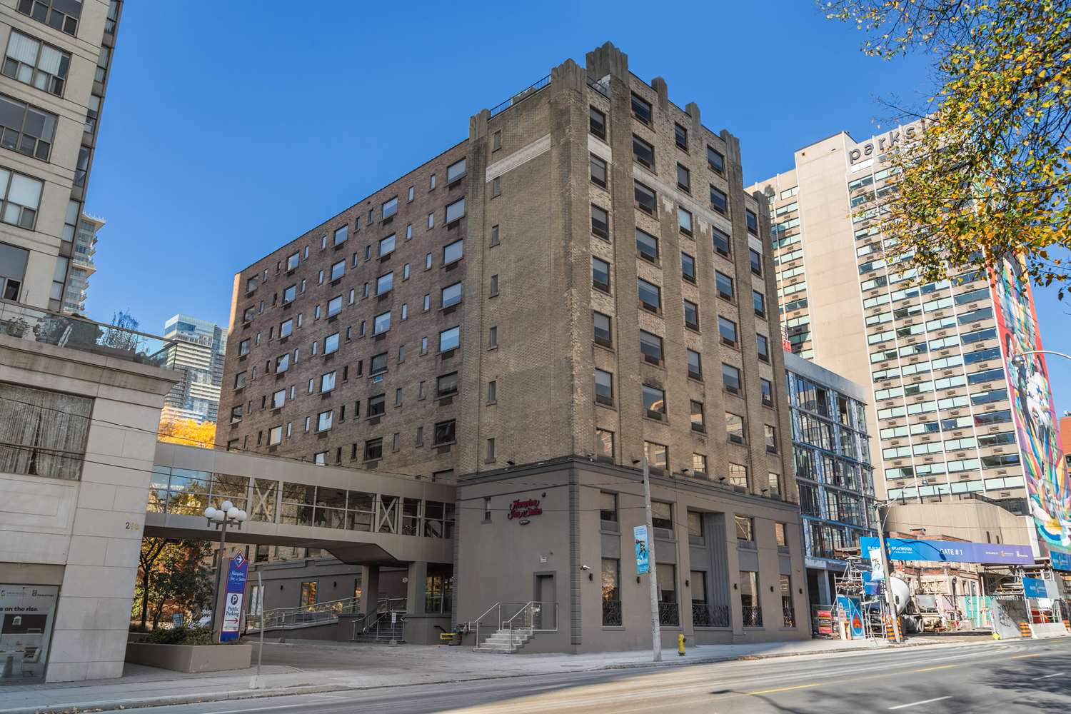 Hampton Inn & Suites by Hilton Toronto Downtown photo5