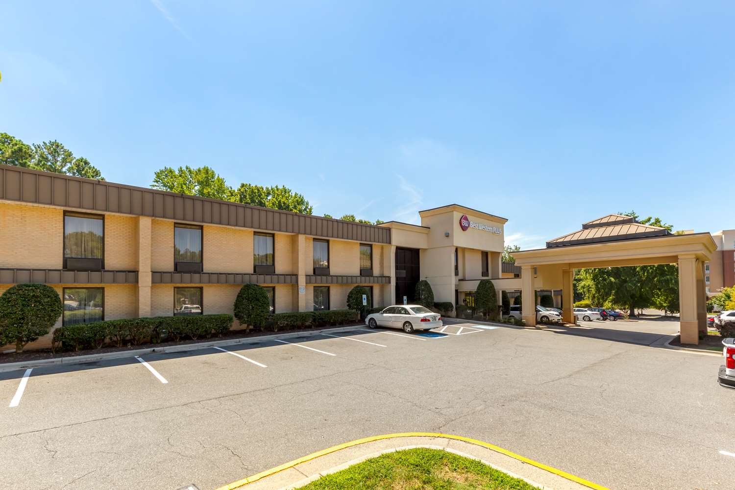 Best Western Plus Cary Inn - Nc State 20/24
