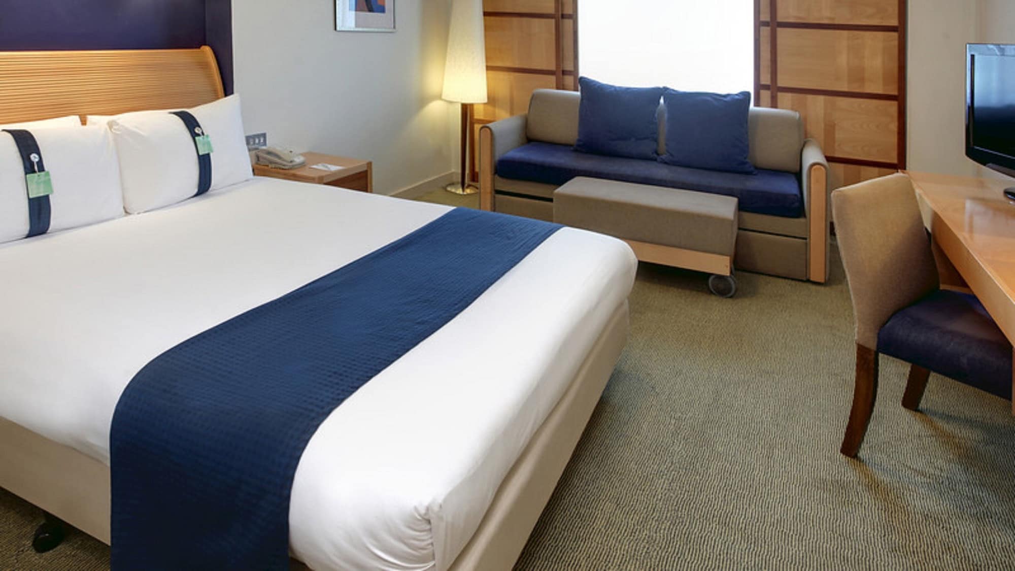 Standard, Queen Bed, Accessible