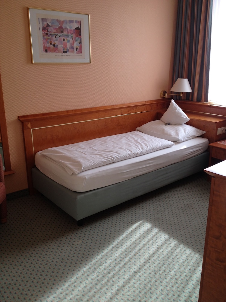 Hotel Niedersaechsischer Hof 26/75