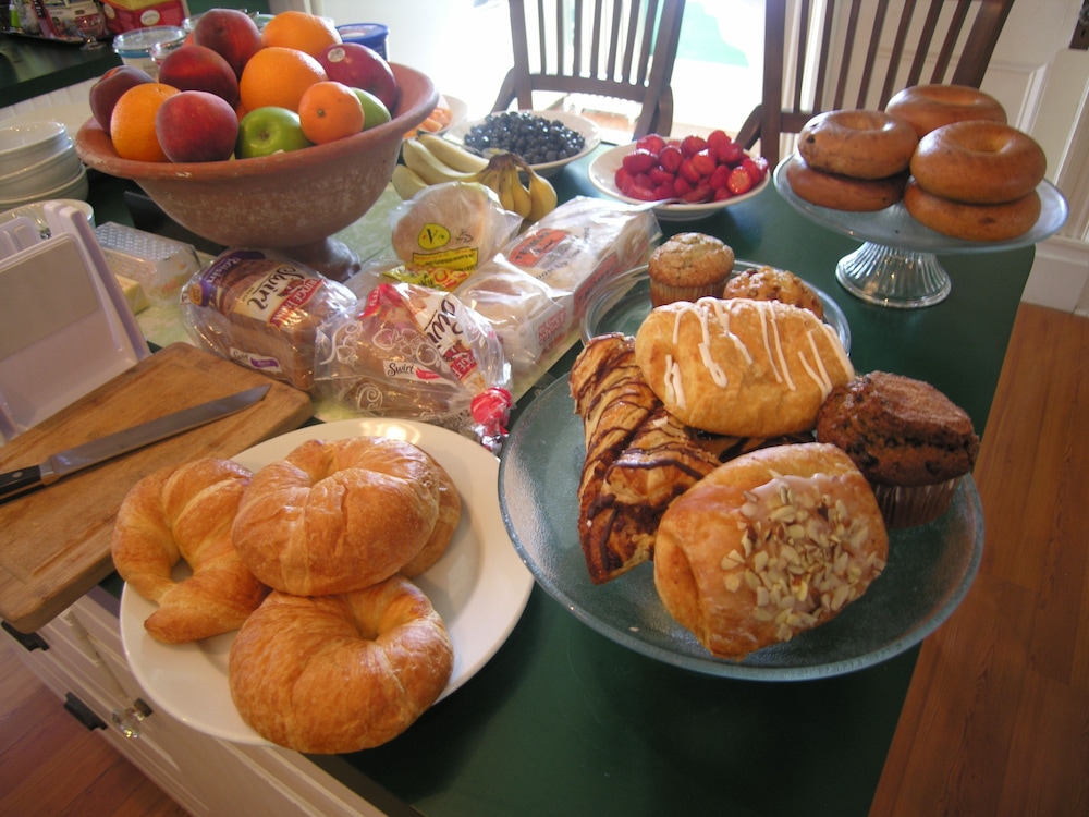 Delano Homestead Bed & Breakfast 35/64