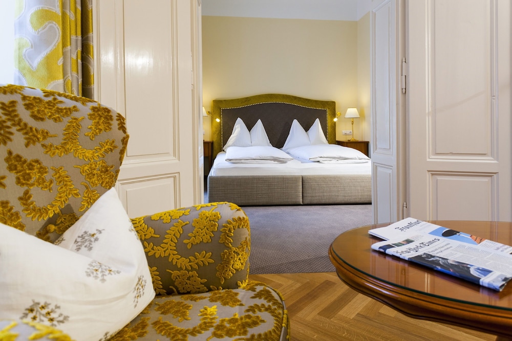 غرفة قياسية بسرير كينج، Parkhotel Graz - Traditional Luxury 3/5