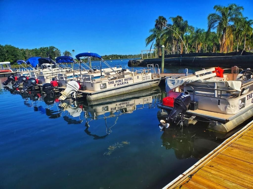 The Port Hotel and Marina 49/55