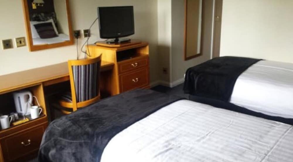 The Tontine Hotel 12/64