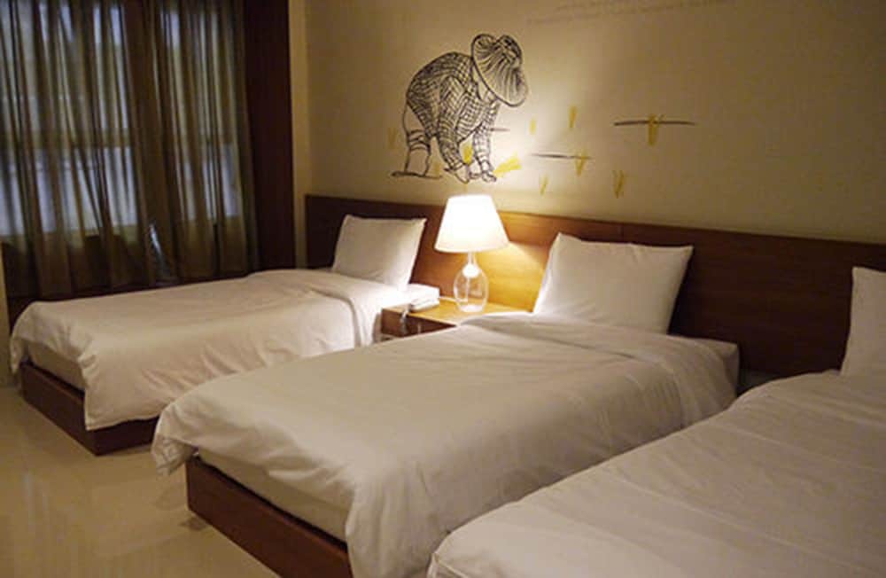 Chern Hostel 18/71