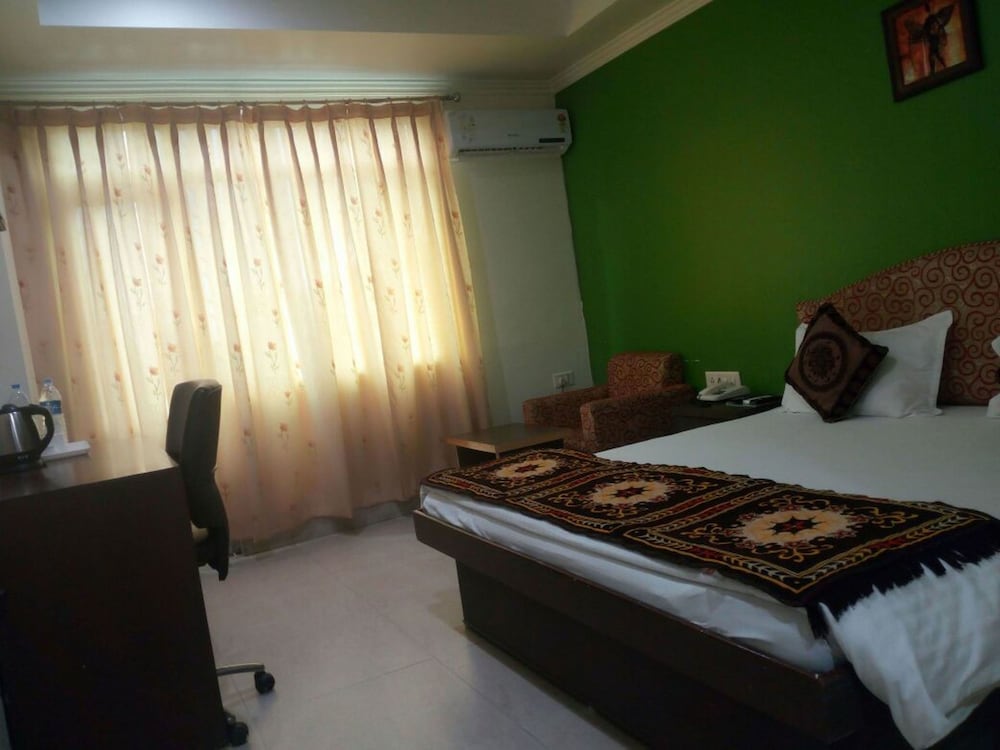 HOTEL BODHGAYA GAUTAM 16/50